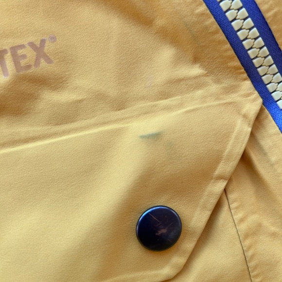 COPY - Patagonia Women's Untracked Bibs Med Yellow - Picture 9 of 9